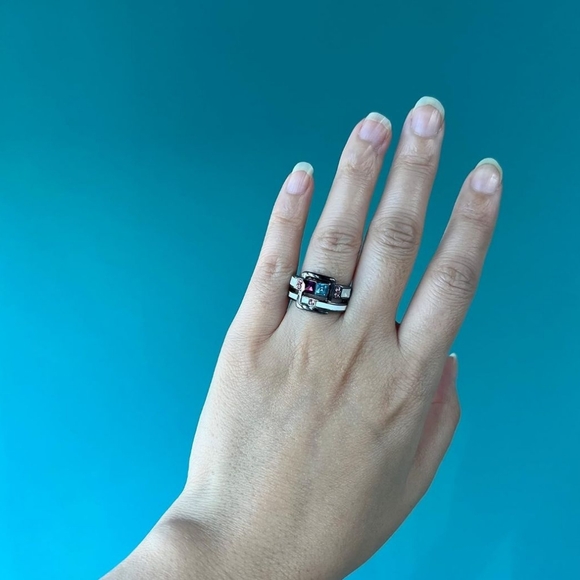 Fashion Enamel and Crystals Ring - Picture 2 of 6